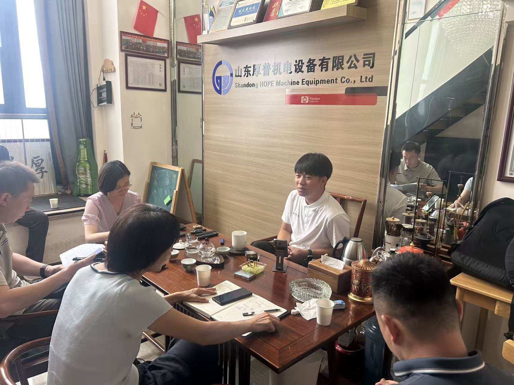 新闻配图